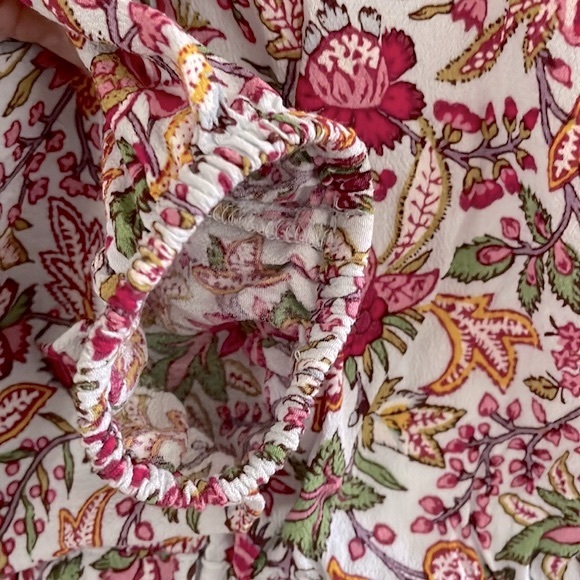 Loft Jungle Wrap V-Back Multicolor Floral Elasticized Hem Top EUC Size Medium - Picture 10 of 14